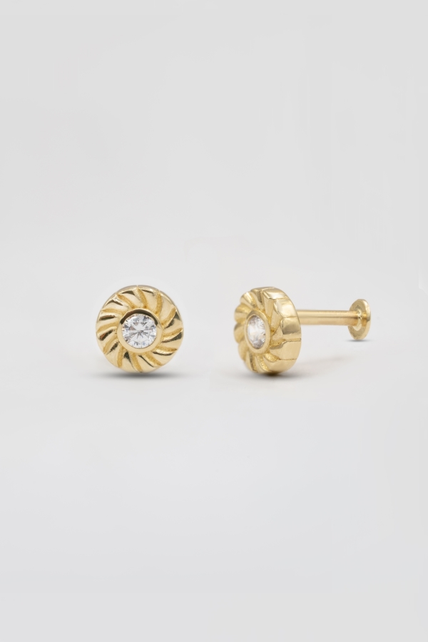 Gold Oval Taşlı Tragus Piercing