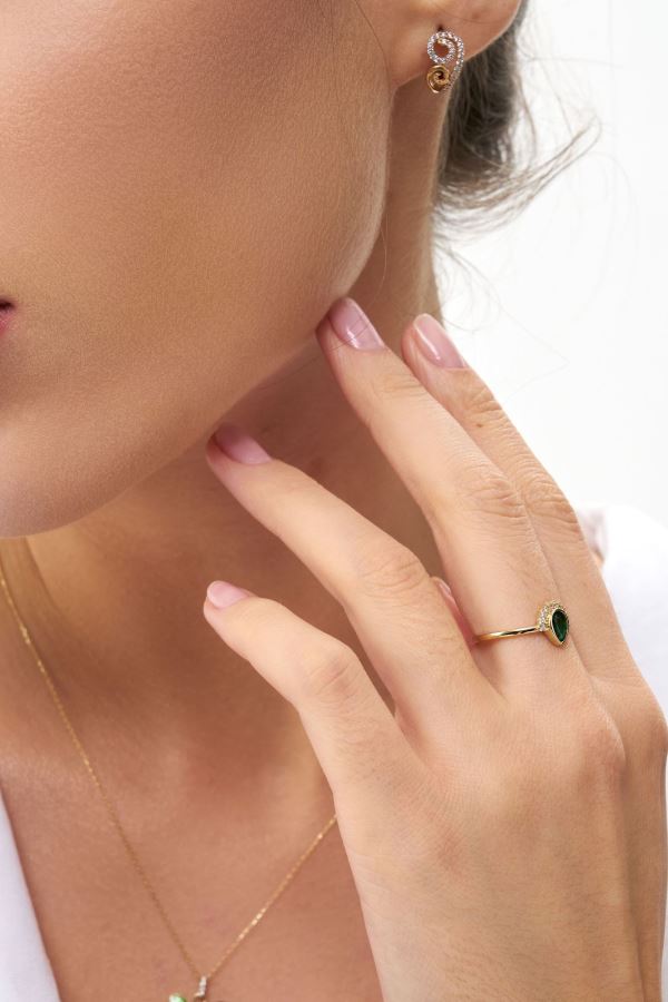 Gold Zümrüt Taşlı Altın Yüzük